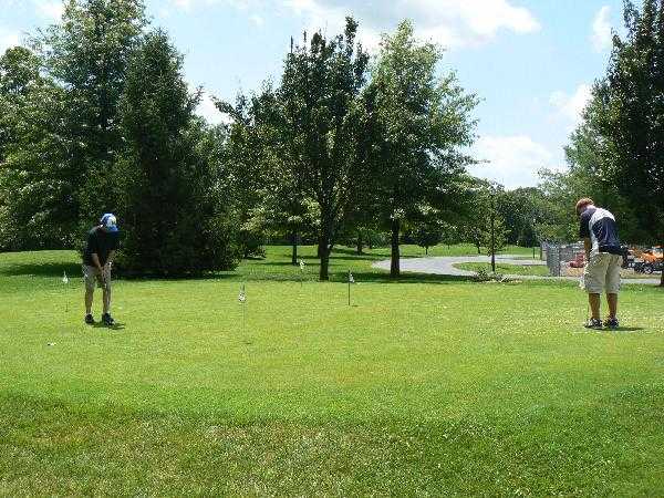 Par 3 Golf At Sandy Bottom Park - photo 2