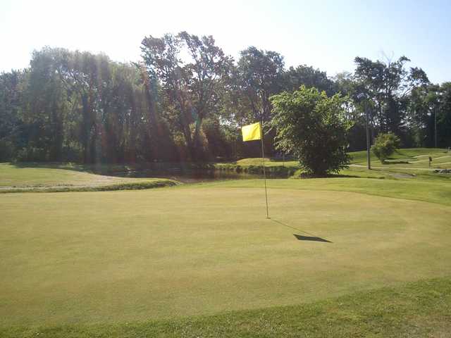 NINE Golf - Executive 9 Holes