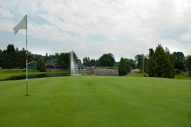 Six Foot Bay Resort & Golf Club - photo 4