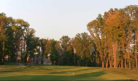 Kennsington Golf Club - photo 2