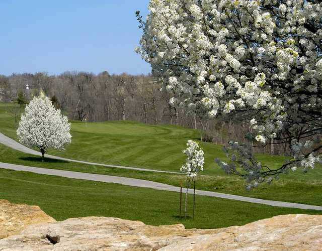 Teetering Rocks Golf Course - photo 2