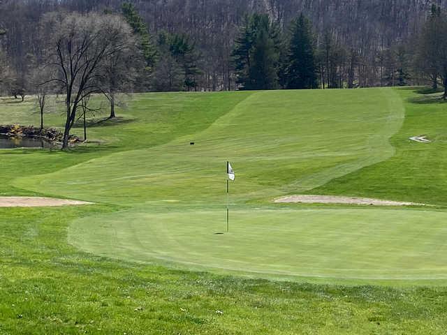 Huntingdon Country Club - photo 5