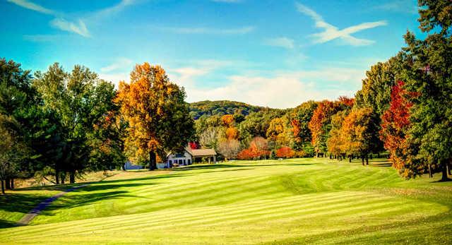 Harrison Lake Country Club