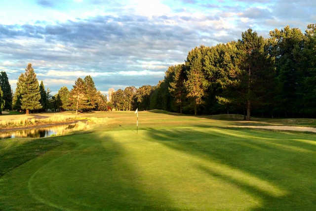 Michelbook Country Club - photo 3