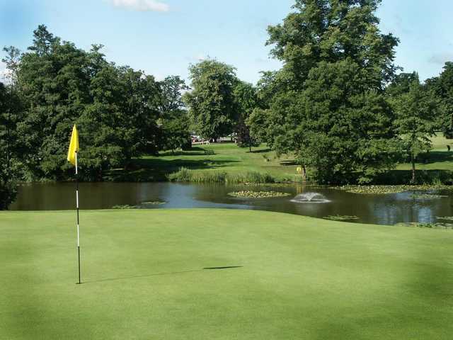 Calcot Park Golf Club - photo 3